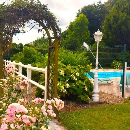 Les Oiseaux_a Avec Piscine Chauffee